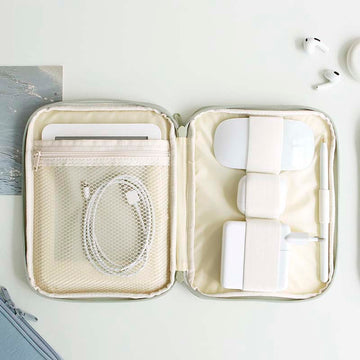 Iconic | Opening case Pale Blue Cable