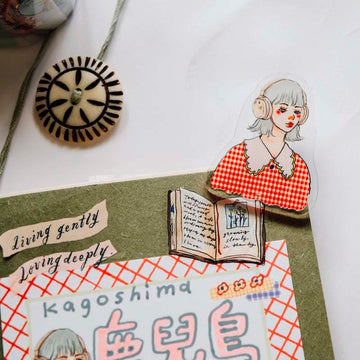 La Dolce Vita | Clip Acrílico Red Plaid Girl