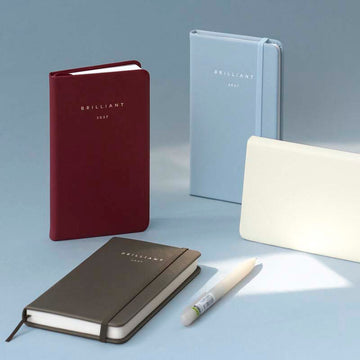 Iconic | Agenda Brilliant Mini 2027 Deep Rouge (Mensual)