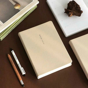Iconic | Diario de 5 Años Ilsangjip Milk Beige
