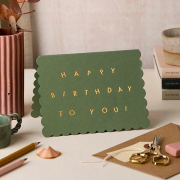 Katie Leamon | Tarjeta de Felicitación Scallop Happy Bday To You Green