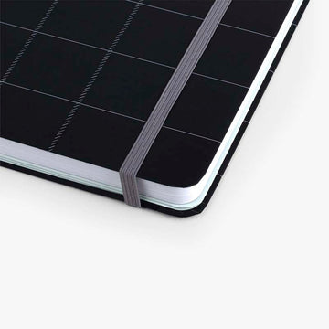 Mossery | Cuaderno Threadbound A5 Black Plaid (Puntos)