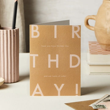 Katie Leamon | Tarjeta de Felicitación Eat Loads Of Cake