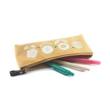 The Commun | Canvas Flower Beige Pencil Case