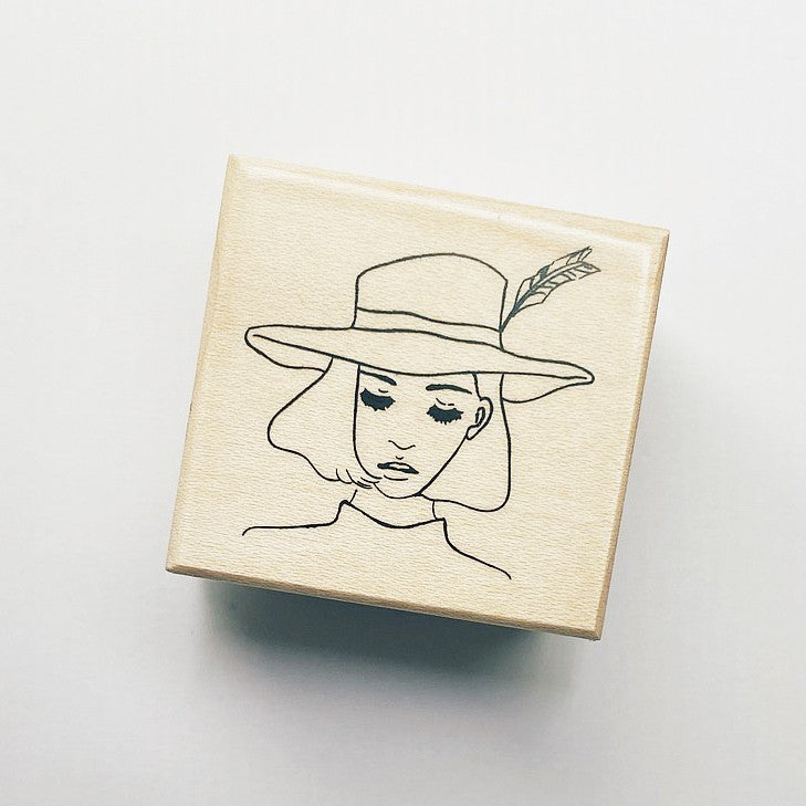 La Dolce Vita | Sello Maple Travelling Girl